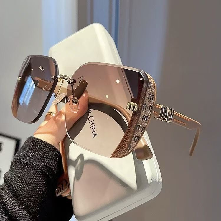 Brown M-Shaped Women's Uv Protection High-End Wide-Frame Pc Style Sunshade Glasses Trendy Street Style Sunglasses