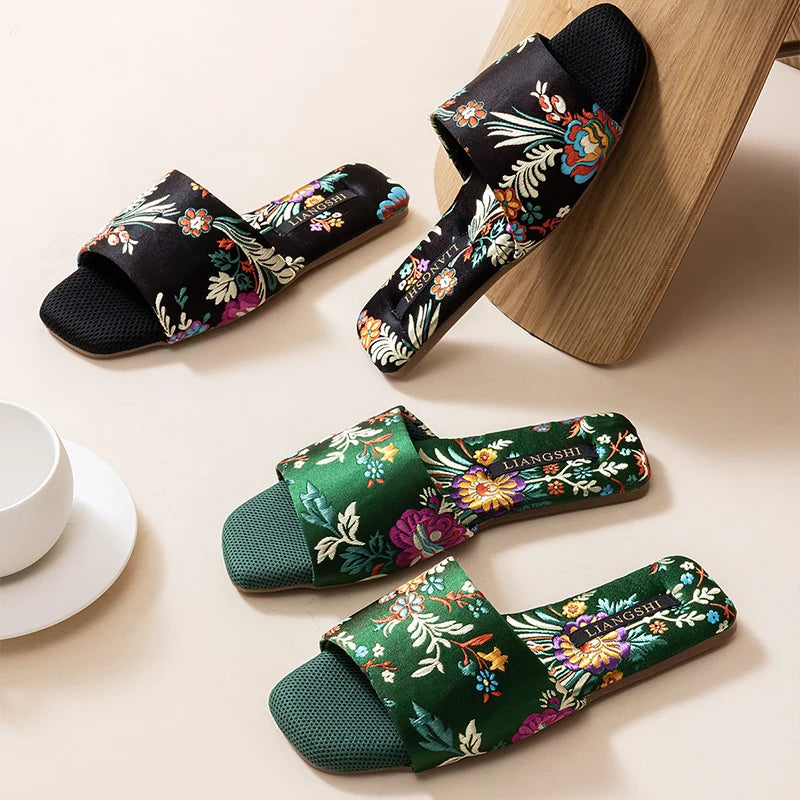 New Chinese-style Flats with Open Toe, Anti-slip, Floral Embroidery, Satin Upper and Floor Slippers for Women (Spring/Summer)