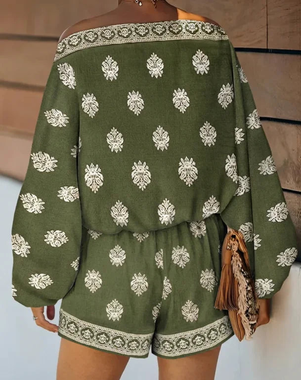 2pcs Bohemian Style Off-Shoulder Lantern Sleeve Top And Elastic Waist Shorts Outfit, Casual Vintage Baroque Placement Print Vaca